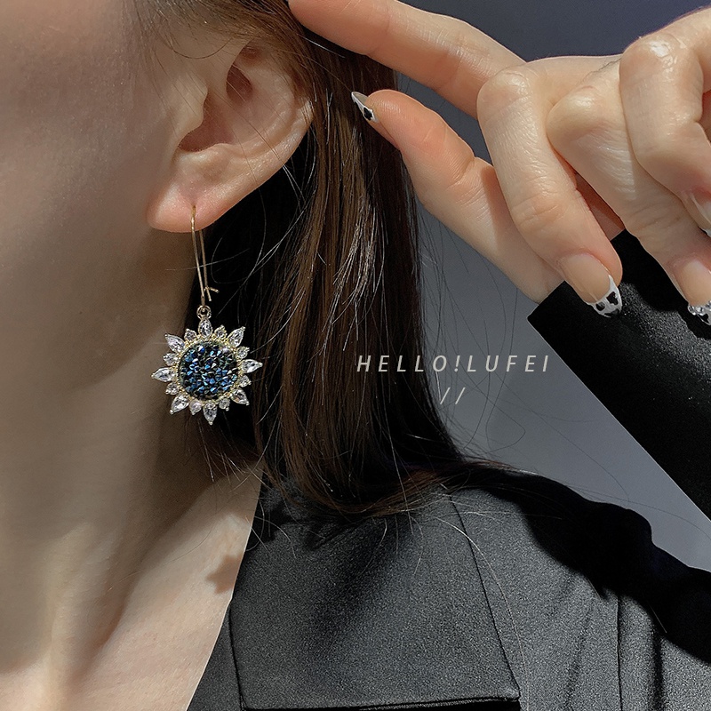 Đôi bông tai hình hoa hướng dương đính đá thời trang cho nữ