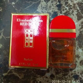 Nước hoa mỹ mùi thơm nhẹ nhàng, mùi phấn nhẹ nhàng giữ lâu 8 tiếng của mỹ