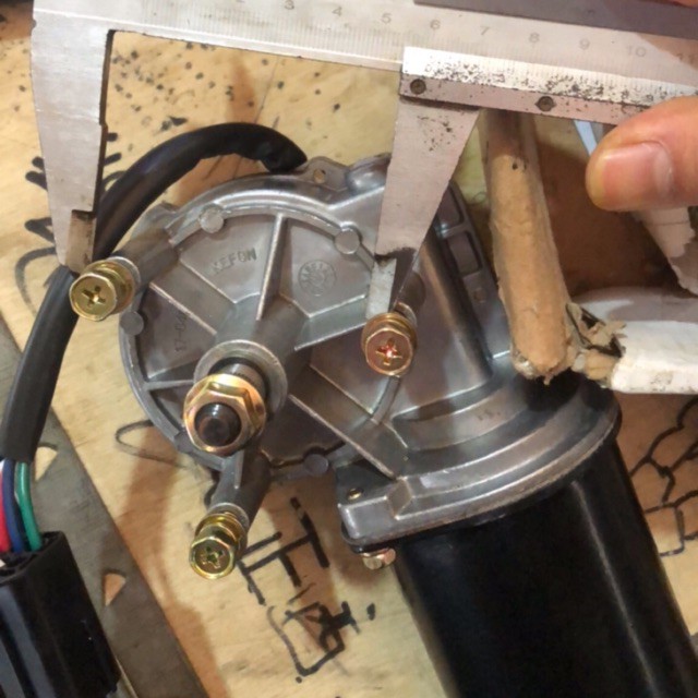 Củ gạt mua lắp cho howo a7