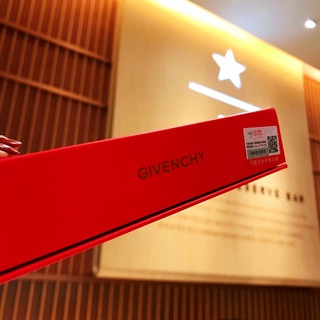 Son Givenchy chính hãng