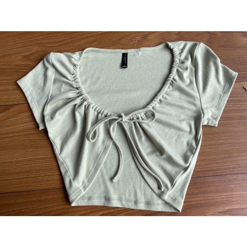 Áo croptop xoắn ngực Pac.sun