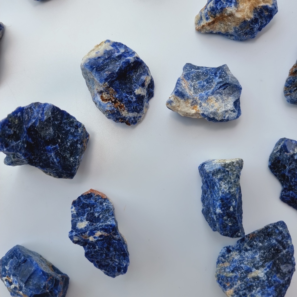 Đá thô thanh tẩy Sodalite xanh dương, đá thach anh dùng trong Tarot, Reiki, Phong Thủy