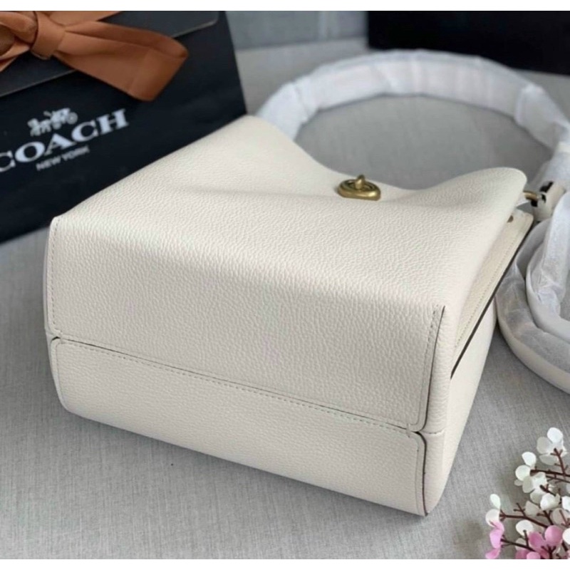 Túi Coach trắng