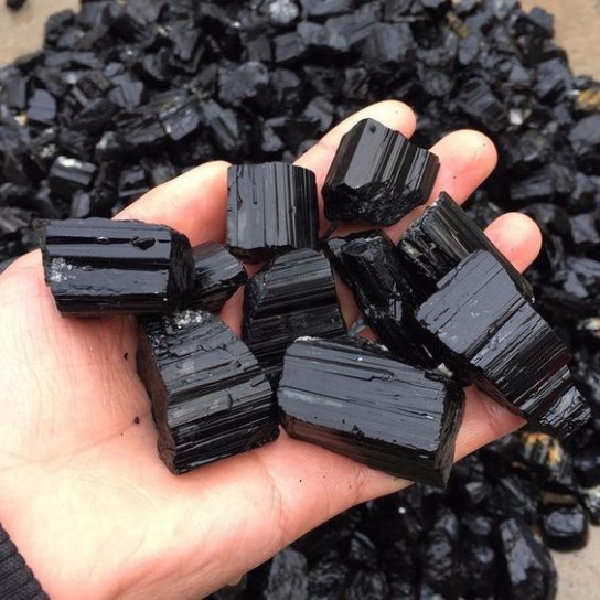 Viên Đá Tourmalin Den💖Tự Nhiên💖Đá Schorl Hàng Đẹp