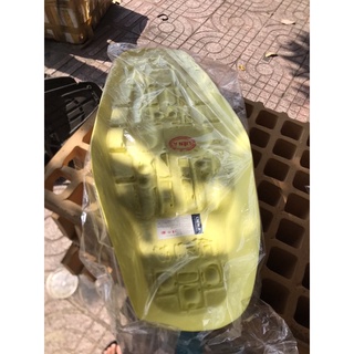 Mút yên xe 135 độ