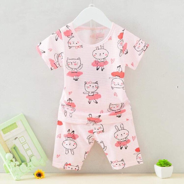 Đồ bộ cotton tre lửng bé gái đáng yêu