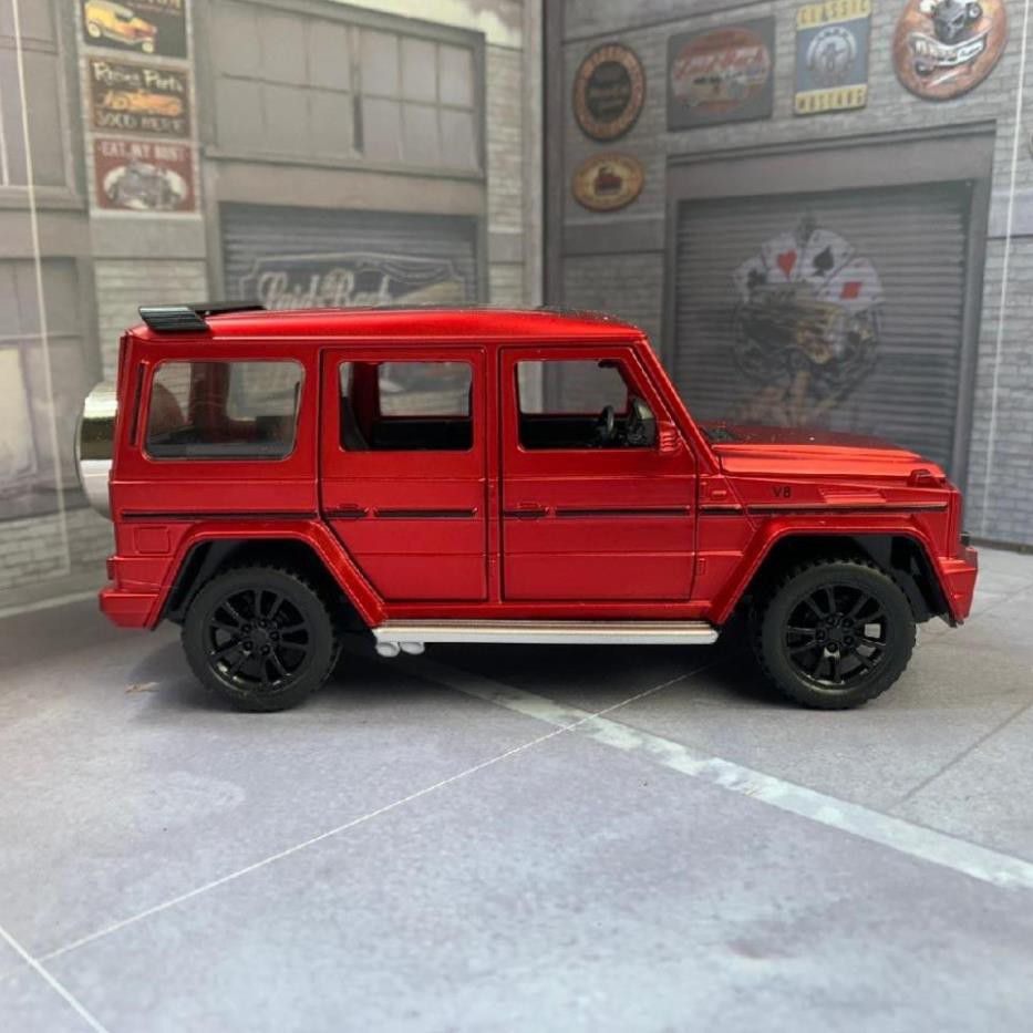 Mô hình xe Mercedes G63 V8 1:32 Chezhi