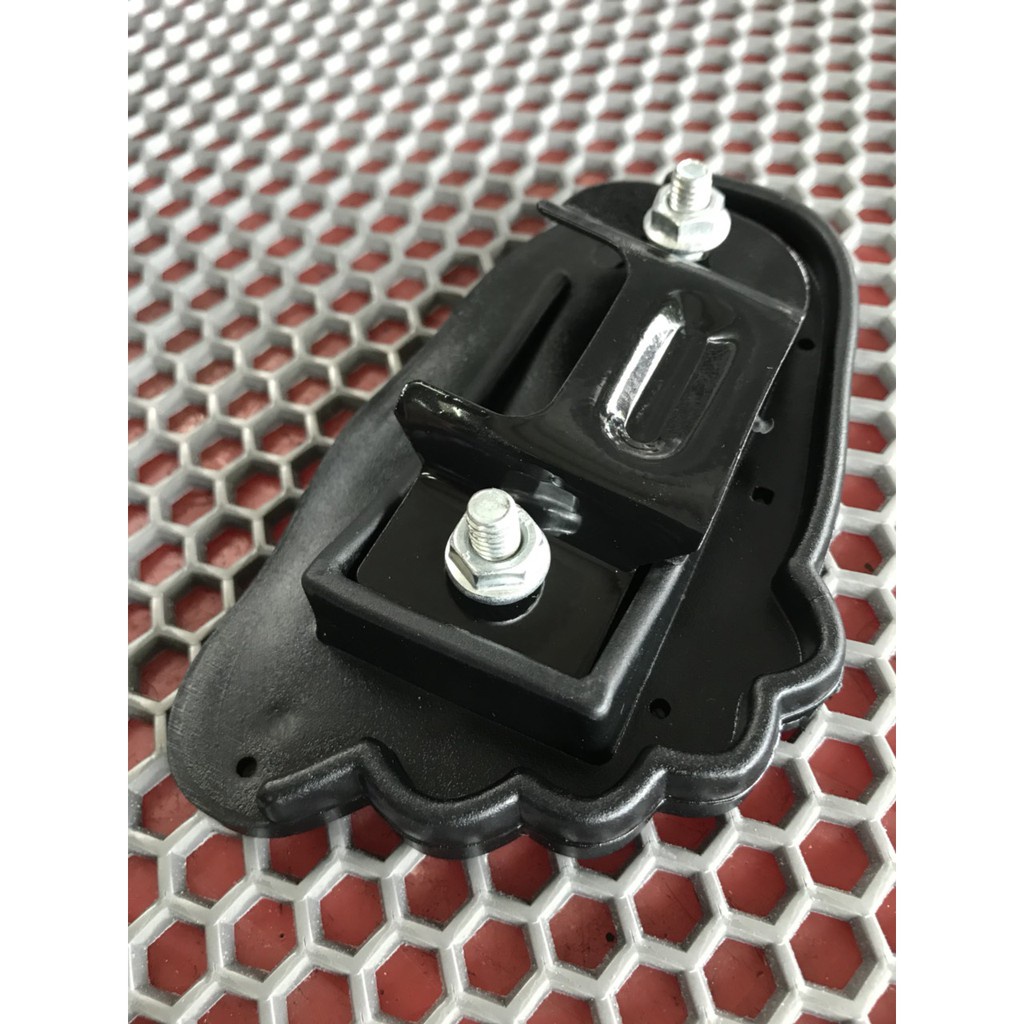 CHỤP ĐẠP THẮNG KIỂU BÀN CHÂN