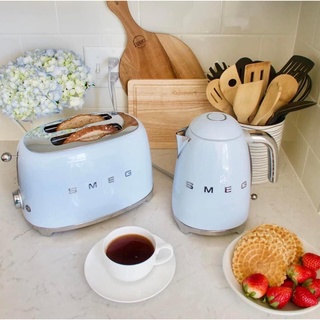 Ấm Siêu Tốc Smeg KLF03PBEU Pastel Blue