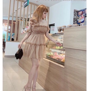 Đầm bệt vai nhún xoè