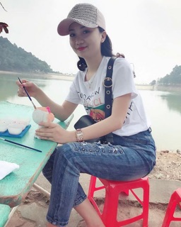 Mũ đính đá ngọc