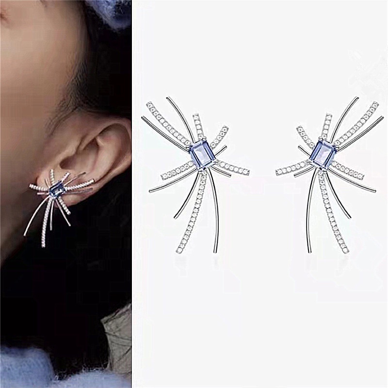 Khuyên Tai Hình Pháo Hoa Đính Đá Xanh Dương Độc Đáo