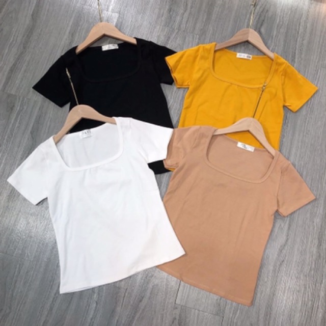 Áo Phông Cổ Vuông