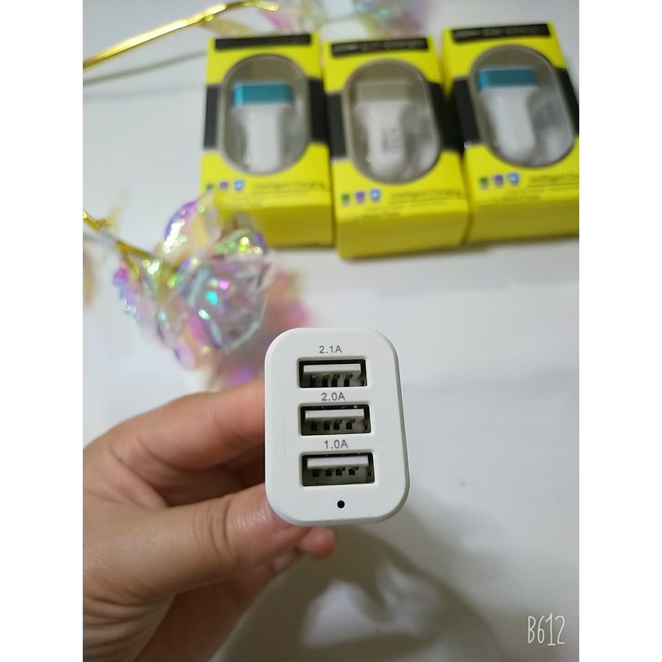Củ Sạc điện thoại xe ô tô 3 cổng USB