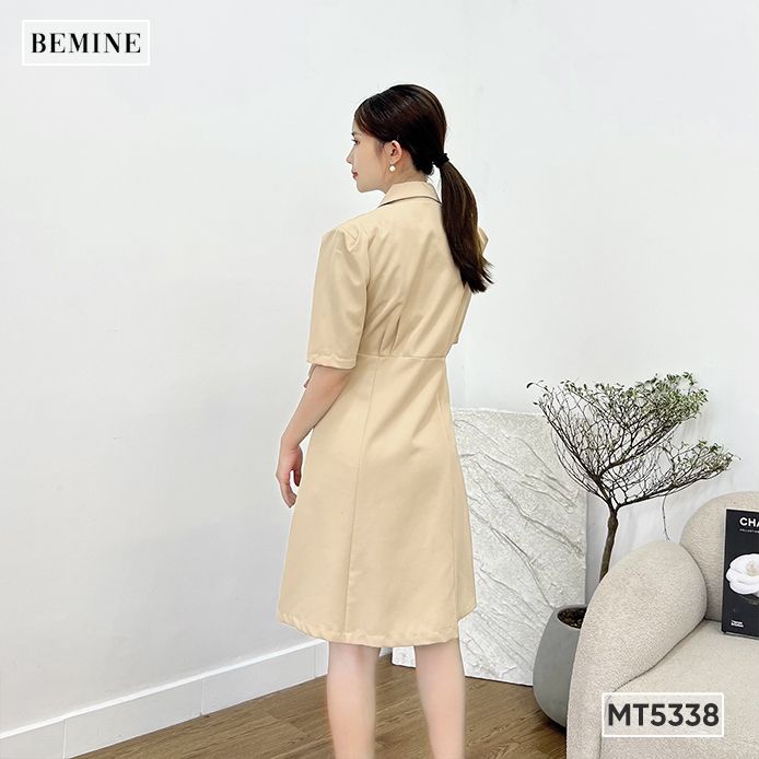 Đầm cổ vét đính nút tùng BEMINE MT5338DA