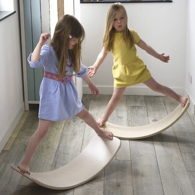 Đồ chơi Ván thăng bằng, ván bập bênh Montessori, Steiner, Reggio joy board, Gỗ sồi nhập khẩu SAVAKIDS