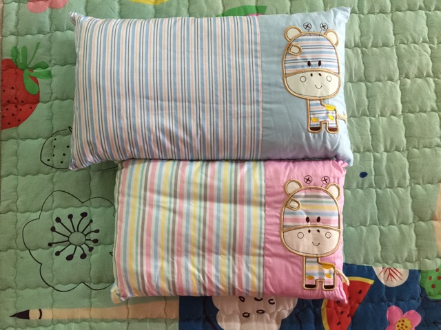 Gối cho bé 30x50cm vải cotton 100%, gối trẻ em in họa tiết bò dễ thương Dreamhome