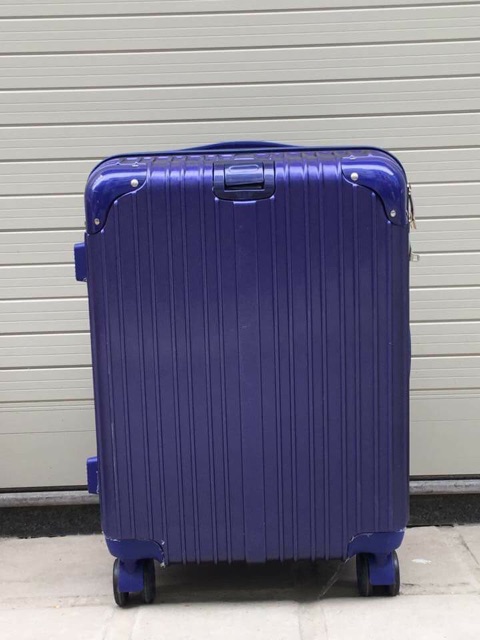 Vali Rimowa chống xước chống va đập. khoá kéo size20"