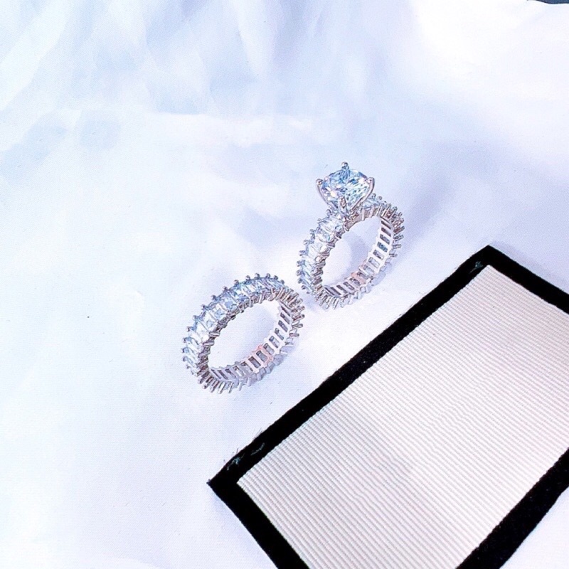 Nhẫn full đá bagguet 2 loại siêu sáng xi bạch kim kami