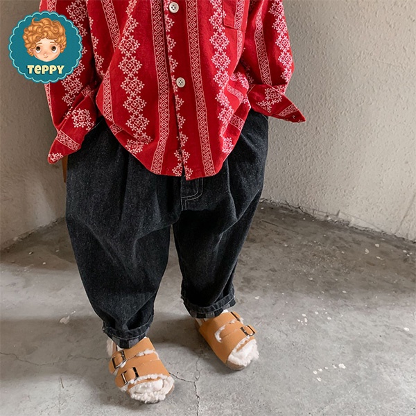 Quần jeans cho bé phối túi sọc