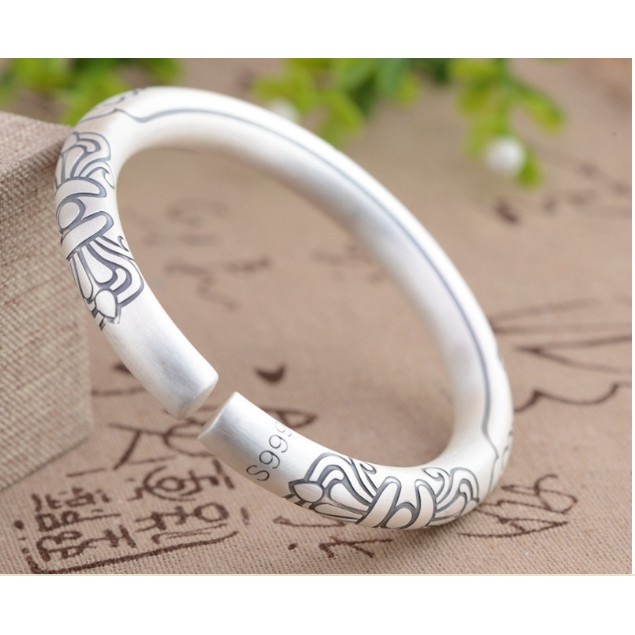 VÒNG TAY KHẮC OM MANI PADME HUM TÂY TẠNG - VT239