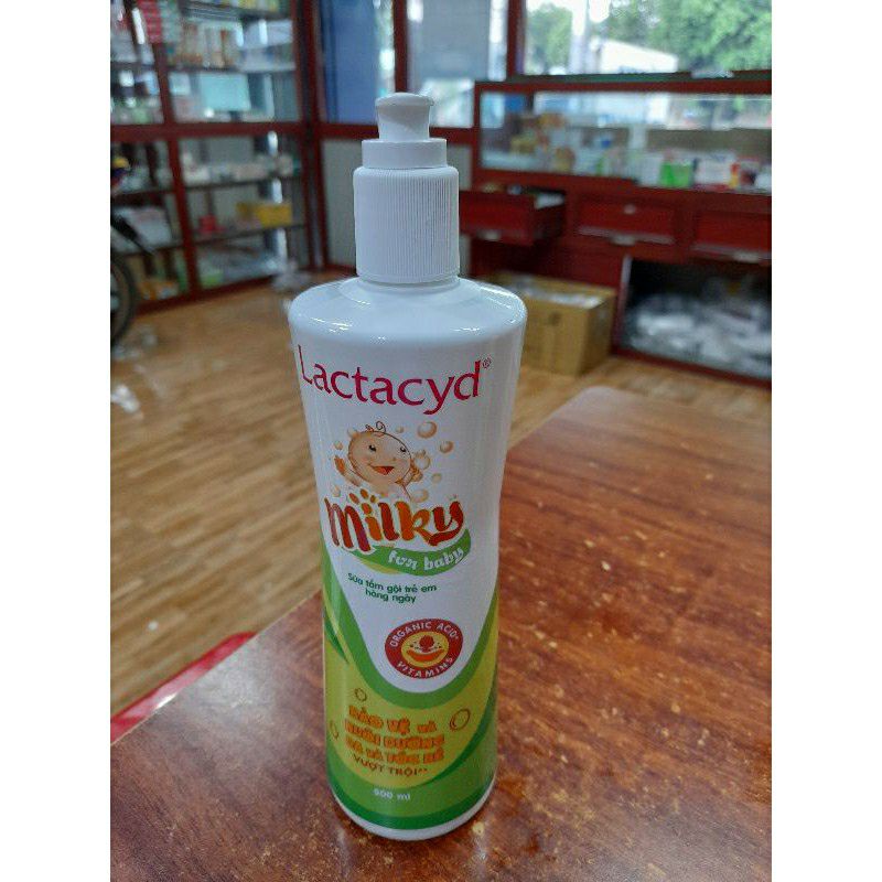 Lactacyd Milky( sữa tắm gội cho bé )