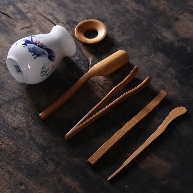 Bộ dụng cụ pha trà đạo / Bộ cung nhãn bằng tre già kèm bình đựng bằng sứ đẹp mắt