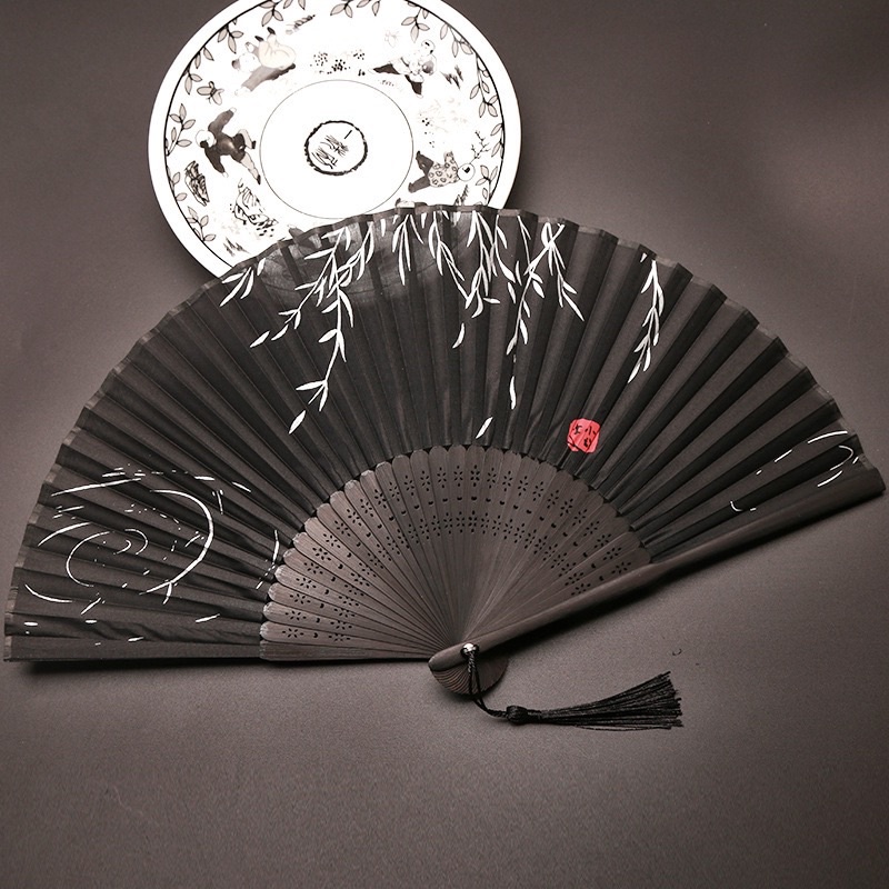 Quạt cổ trang quạt xoè