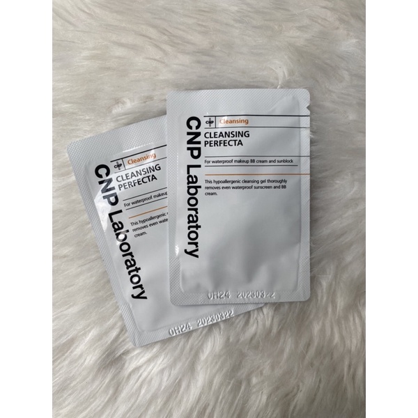 10 gói Gel tẩy trang sạch sâu CNP Laboratory Cleansing Perfecta date 3/2023