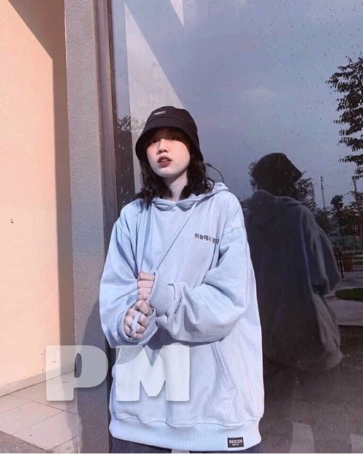 Áo hoodie chữ hàn tay ngực đa màu