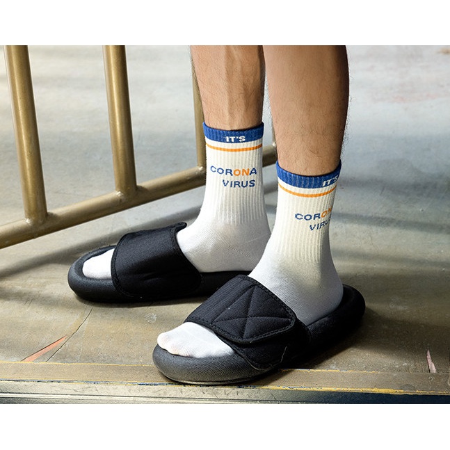 Vớ cotton cao cổ thể thao Nam Nữ phong cách trẻ trung, cá tính, năng động.