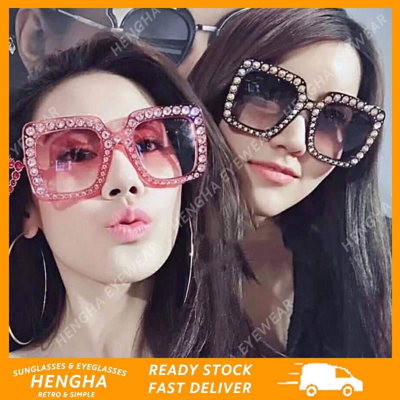 Kính mát gọng vuông đính đá lấp lánh sang trọng