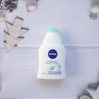 Dung dịch vệ sinh phụ nữ Nivea intimo 250ml