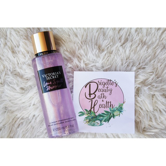 Xịt thơm mist nước hoa nhũ kim tuyến Victoria's Secret - Love Spell Shimmer - Shimmer Fragrance Mist 250mL