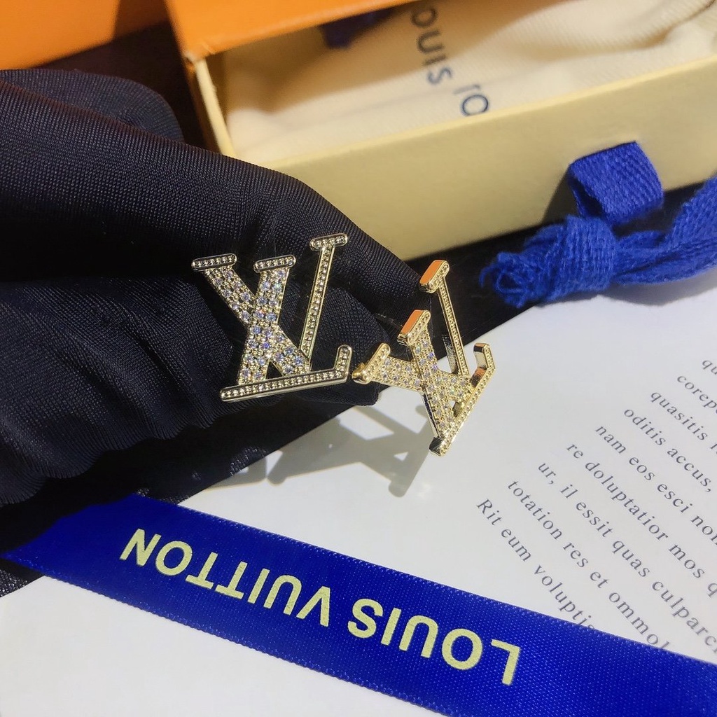 LOUIS VUITTON Khuyên Tai Tròn Bằng Thép Titan In Logo LV Thời Trang