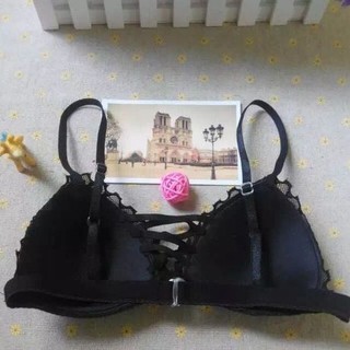 Bralette đan dây trước