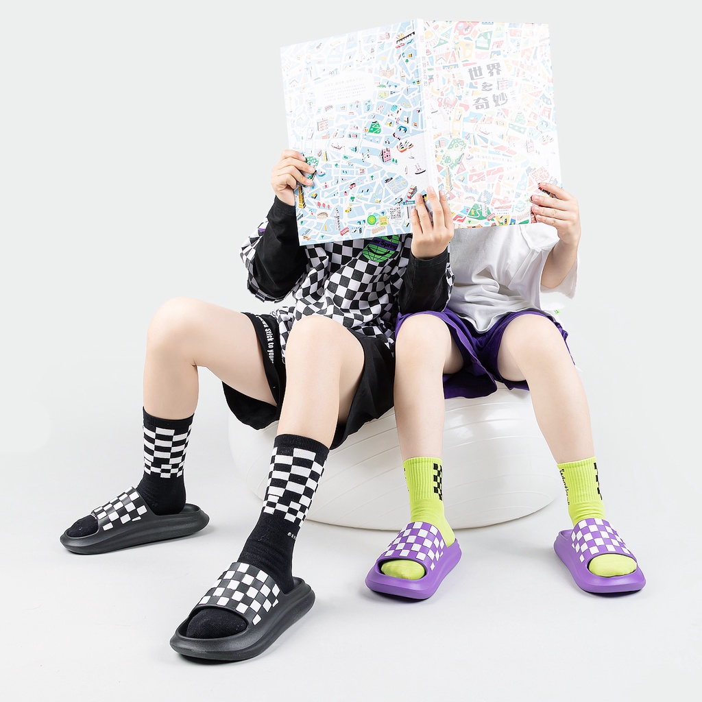 Dép đi trong nhà CHEERFUL MARIO chống trượt họa tiết caro