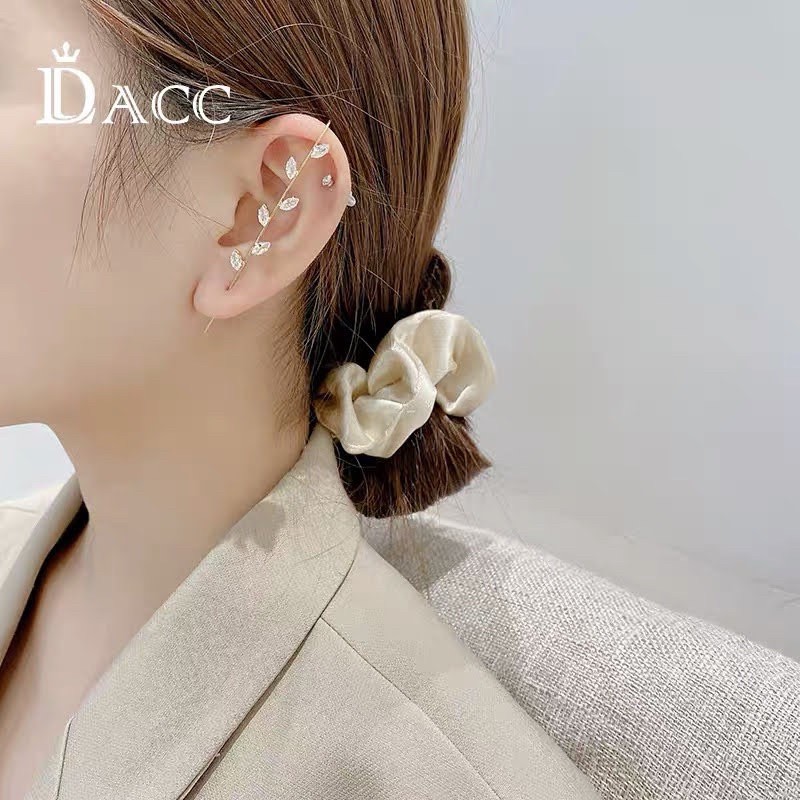 Bông tai đính đá kẹp vành tai,thiết kế phong cách hàn quốc sang chảnh