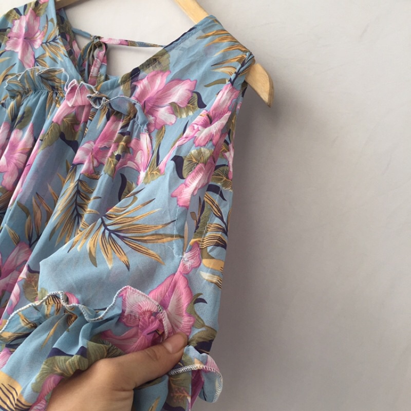 Áo hoa xinh xắn khoắc tay