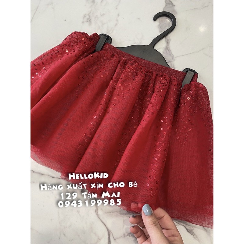 chân váy đỏ sequin lấp lánh