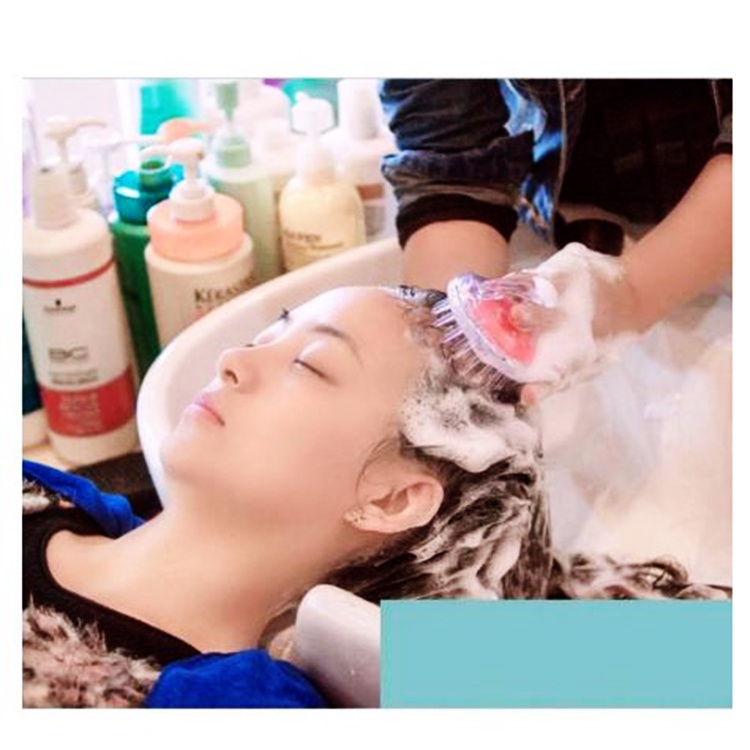Lược Gội Đầu Massage Thư Giãn Giúp Làm Sạch Da Đầu Tẩy Tế Bào Chết