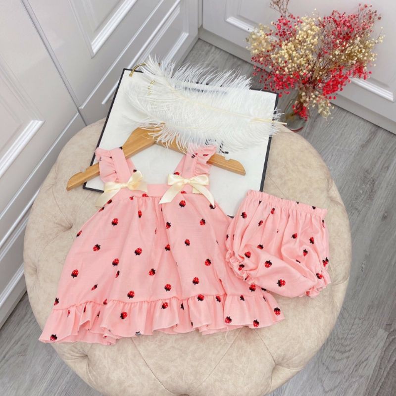 Đồ bộ quần áo cho bé gái dây dâu và bi QATE716