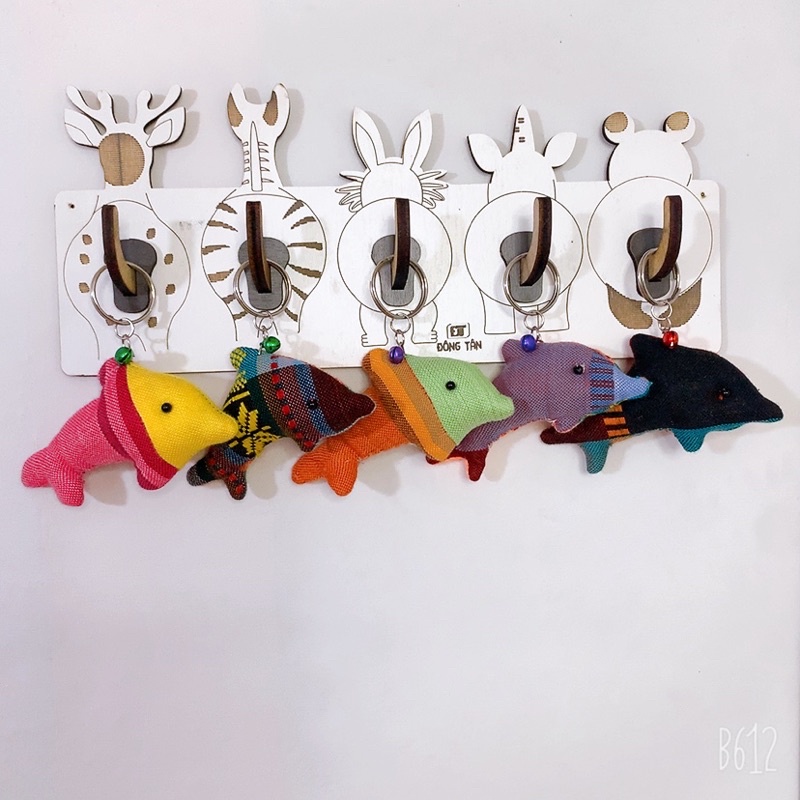 Móc khoá thổ Cẩm hình cá heo