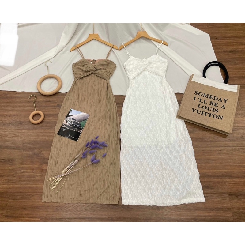 Váy body hai dây sang chảnh