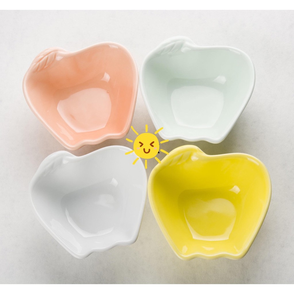 Chén sứ hình táo
