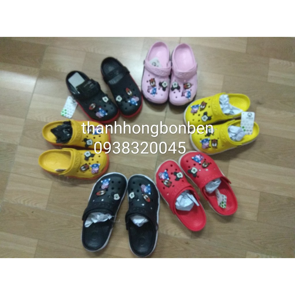 Dép sục kèm 6 stickers/ jibbits(form hơi nhỏ)