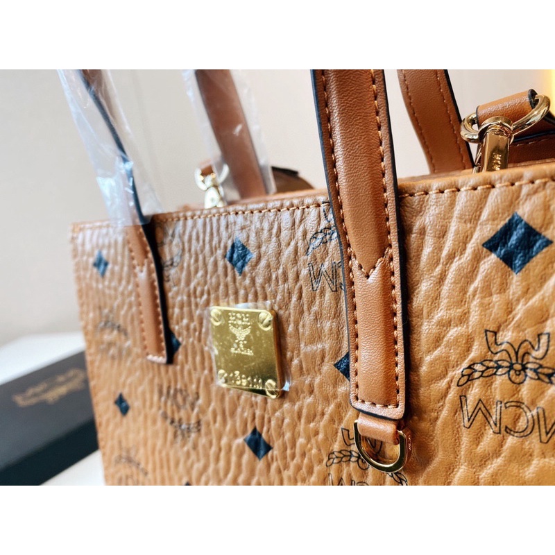 Túi đeo chéo MCM thời trang cao cấp 2022