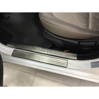 Bộ 4 ốp bậc trong và 4 ốp bậc ngoài xe grand i10