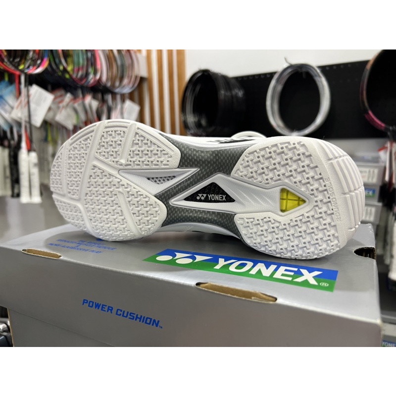 GIÀY CẦU LÔNG YONEX 65Z3 MOMOTA