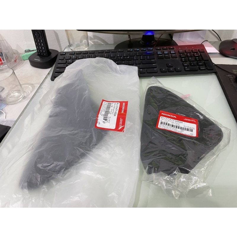Nắp hộp đồ trước  trái phải SH 2017-2019 chính hiệu honda